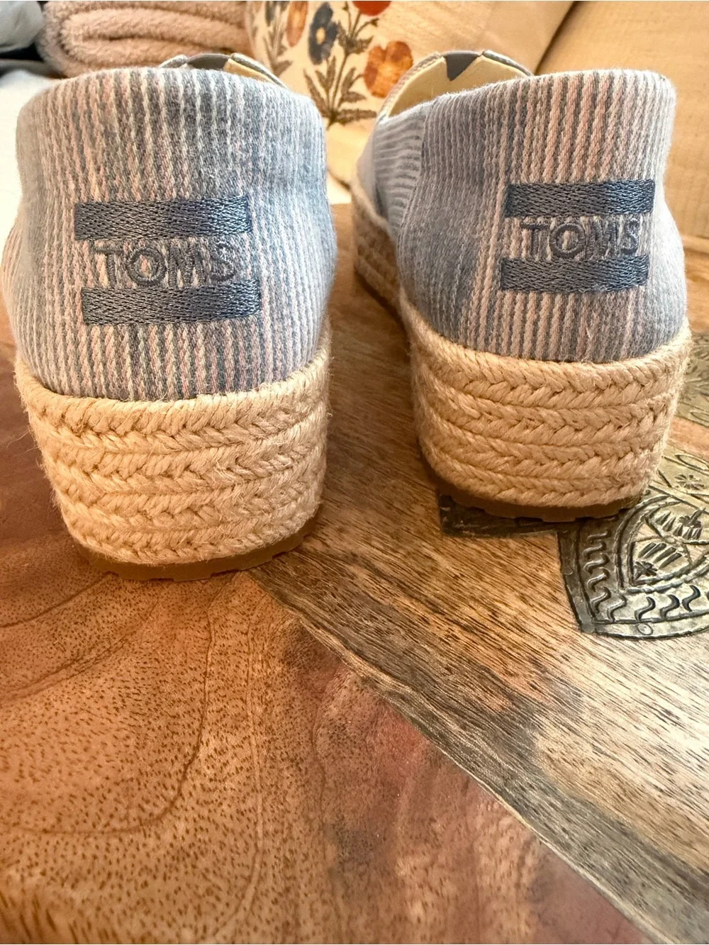 Toms Valencia Novelty Denim Platform Espadrilles 7 NWOT